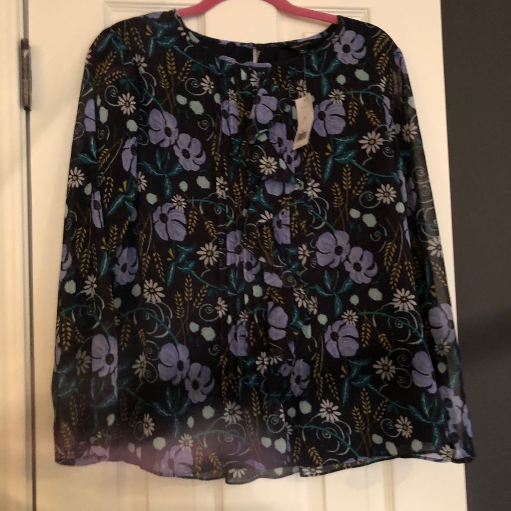 New with Tag Women’s Banana Republic Ruffle Front Flower Print Blouse